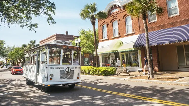 Amelia Island trolley tourbus